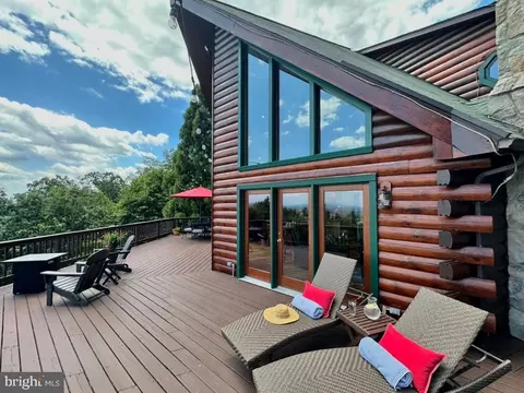 2150 Painter Ct, Haymarket, VA 20169
