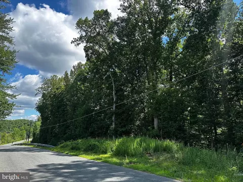 17201 Interstate Dr, Dumfries, VA 22026 photo 7