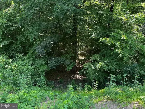 17201 Interstate Dr, Dumfries, VA 22026 photo 4