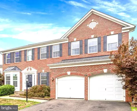 2861 Powell Dr, Woodbridge, VA 22191