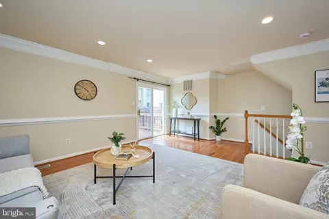 Living - 8310 Ewing Pl, Manassas, VA 20109 photo 4 of 4