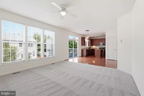 Living - 17515 Mina Ln, Dumfries, VA 22025 photo 5 of 7