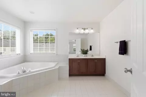 Bath - 17515 Mina Ln, Dumfries, VA 22025 photo 1 of 5