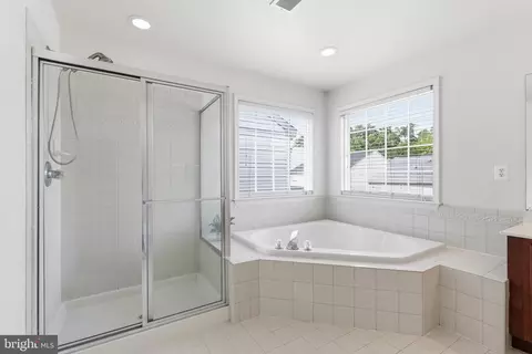 Bath - 17515 Mina Ln, Dumfries, VA 22025 photo 3 of 5