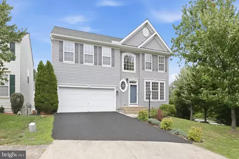 Exterior - 17515 Mina Ln, Dumfries, VA 22025 photo 6 of 6