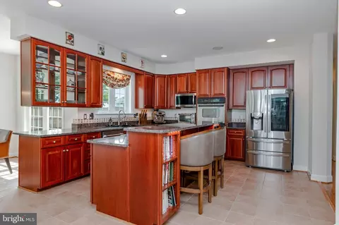 Kitchen - 3364 Logstone Dr, Triangle, VA 22172 photo 2 of 7
