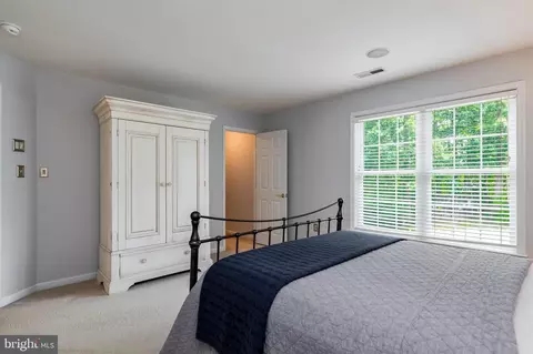 Bedroom - 3364 Logstone Dr, Triangle, VA 22172 photo 4 of 6