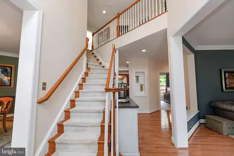 Entry Way - 3364 Logstone Dr, Triangle, VA 22172 photo 3 of 7