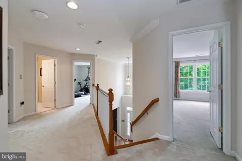 Entry Way - 3364 Logstone Dr, Triangle, VA 22172 photo 5 of 7