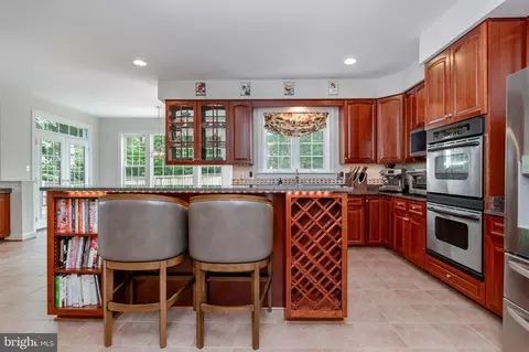 Kitchen - 3364 Logstone Dr, Triangle, VA 22172 photo 5 of 7