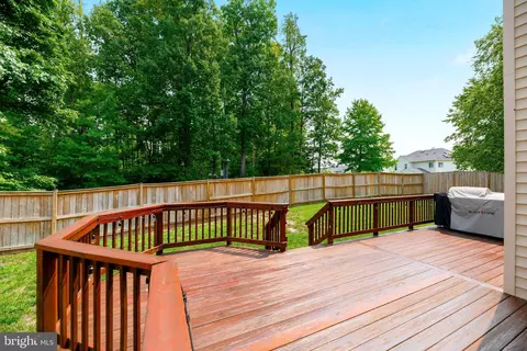 Exterior - 3364 Logstone Dr, Triangle, VA 22172 photo 12 of 12
