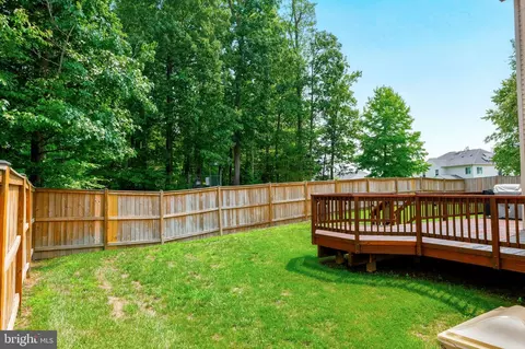 Exterior - 3364 Logstone Dr, Triangle, VA 22172 photo 6 of 12