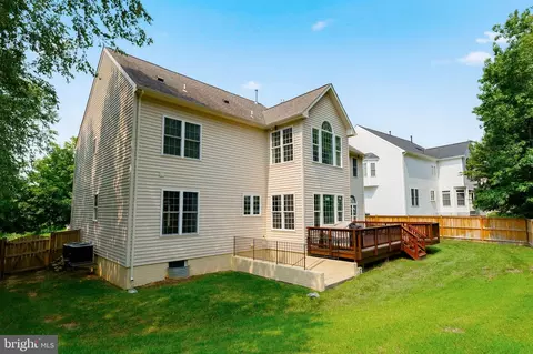Exterior - 3364 Logstone Dr, Triangle, VA 22172 photo 10 of 12
