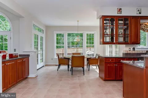 Kitchen - 3364 Logstone Dr, Triangle, VA 22172 photo 7 of 7
