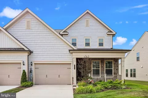 6470 Purple Aster Ln, Haymarket, VA 20169