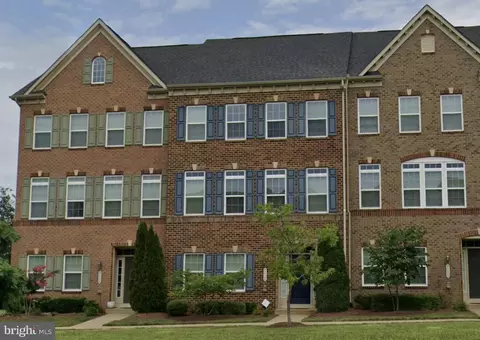 7102 Darbey Knoll Dr, Gainesville, VA 20155