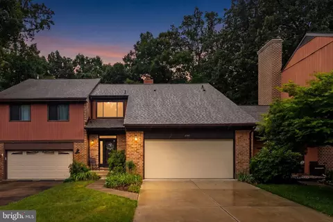 2597 Tree House Dr, Woodbridge, VA 22192