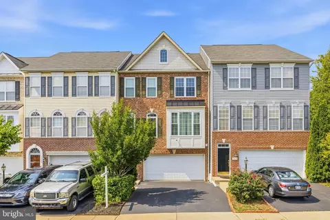 15691 William Bayliss Ct, Woodbridge, VA 22191