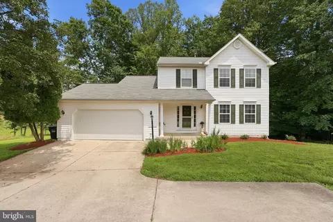 4796 Pearson Dr, Woodbridge, VA 22193
