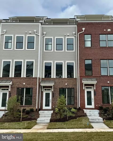 13817 Chrisswind Ave, Woodbridge, VA 22191