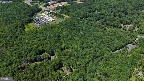 5214 Davis Ford Rd, Woodbridge, VA 22192