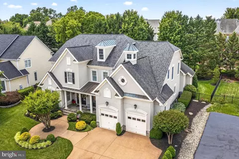 Exterior - 8351 Roxborough Loop, Gainesville, VA 20155 photo 2 of 28