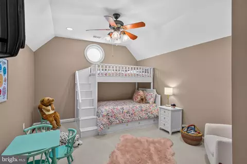 Bedroom - 8351 Roxborough Loop, Gainesville, VA 20155 photo 4 of 14