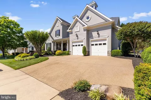 Exterior - 8351 Roxborough Loop, Gainesville, VA 20155 photo 3 of 28