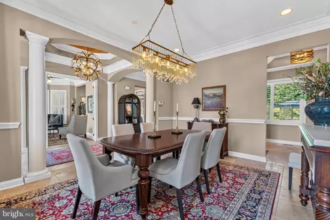 Dining - 8351 Roxborough Loop, Gainesville, VA 20155 photo 3 of 4
