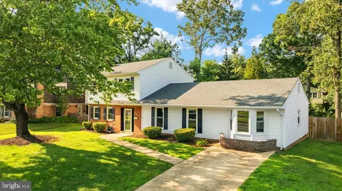 10008 Sudley Manor Dr, Manassas, VA 20109