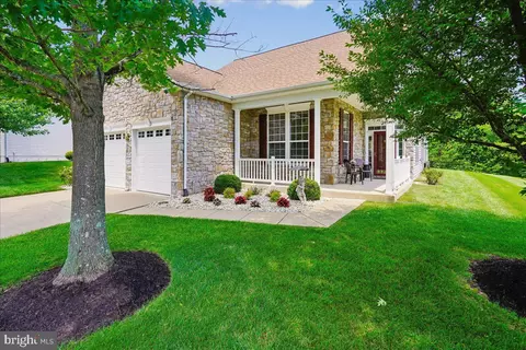 17021 Four Seasons Dr, Dumfries, VA 22025