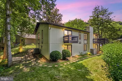 12307 Mulberry Ct, Woodbridge, VA 22192