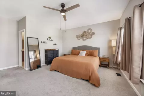 Bedroom - 7844 Cedar Branch Dr, Gainesville, VA 20155 photo 1 of 3