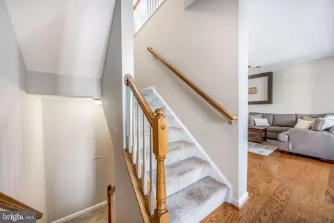 Entry Way - 7844 Cedar Branch Dr, Gainesville, VA 20155 photo 2 of 6