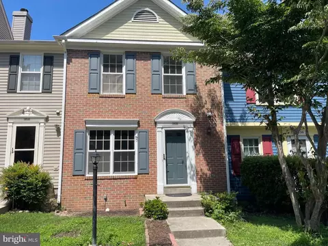 12638 Monarch Ct, Woodbridge, VA 22192