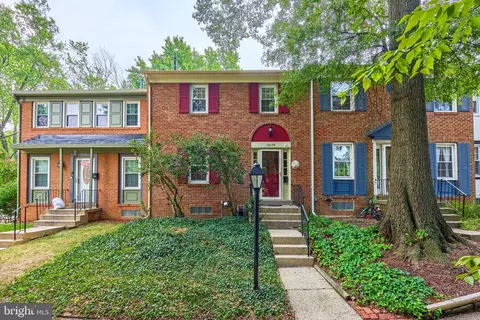 13174 Putnam Cir, Woodbridge, VA 22191