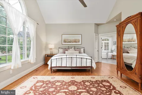 Bedroom - 14915 Alpine Bay Loop, Gainesville, VA 20155 photo 2 of 10