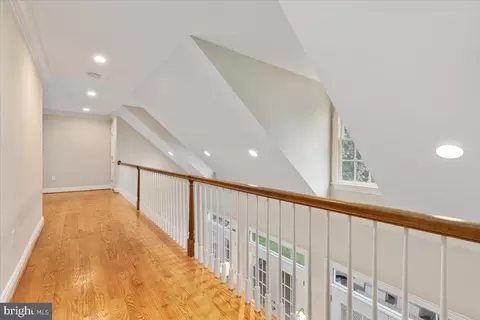 Entry Way - 14915 Alpine Bay Loop, Gainesville, VA 20155 photo 5 of 11
