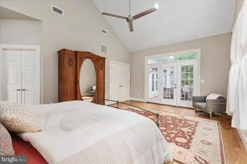 Bedroom - 14915 Alpine Bay Loop, Gainesville, VA 20155 photo 3 of 10