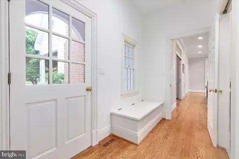 Entry Way - 14915 Alpine Bay Loop, Gainesville, VA 20155 photo 2 of 11