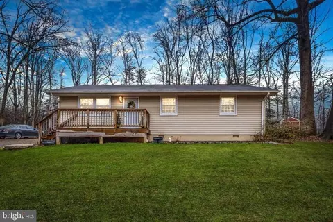 7013 Trails End Rd, Manassas, VA 20112
