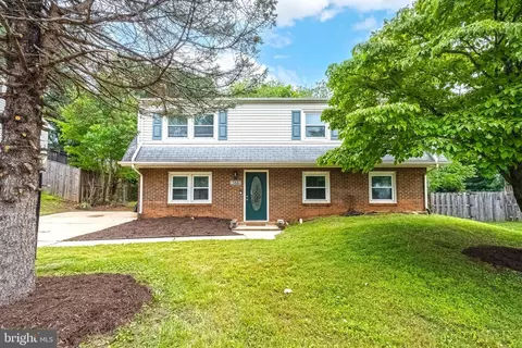 13881 Langstone Dr, Woodbridge, VA 22193