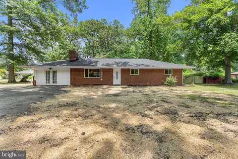 Other - 18301 Cabin Rd, Triangle, VA 22172 photo 2 of 16