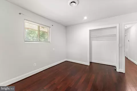 Bedroom - 18301 Cabin Rd, Triangle, VA 22172 photo 6 of 8