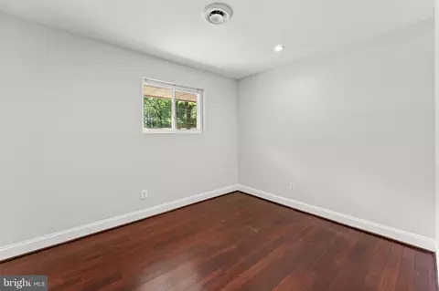 Other - 18301 Cabin Rd, Triangle, VA 22172 photo 10 of 16