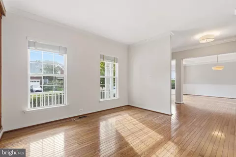 Living - 8720 Lords View Loop, Gainesville, VA 20155 photo 3 of 5