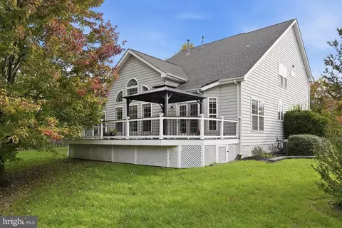 Exterior - 8720 Lords View Loop, Gainesville, VA 20155 photo 4 of 9