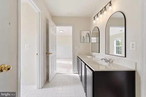 Entry Way - 8720 Lords View Loop, Gainesville, VA 20155 photo 4 of 4