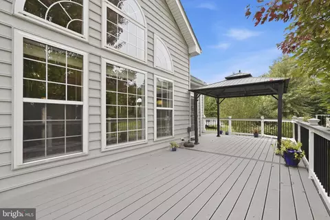 Exterior - 8720 Lords View Loop, Gainesville, VA 20155 photo 3 of 9