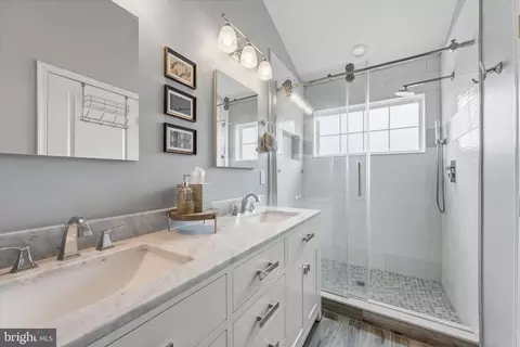 Bath - 9155 Ribbon Falls Loop, Bristow, VA 20136 photo 2 of 3